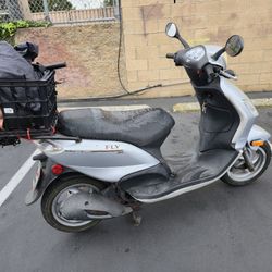 Piaggio Fly 150