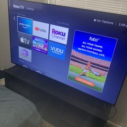 70inch Comes With Tv Stand.