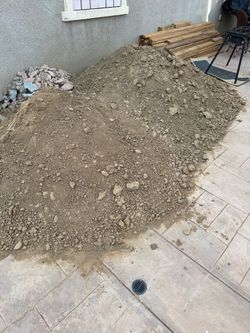 Free clean dirt