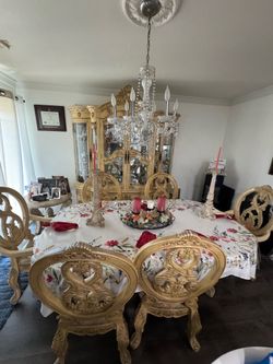 Dinning table and china set