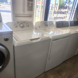 GE Electric 220v Top Load Washer Dryer In Excellent Working Condition 