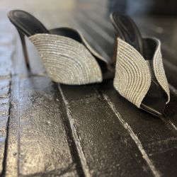 SCHUTZ HATTIE HIGH SANDAL size 6