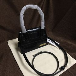 Jacquemus Le Chiquito Medium Bag