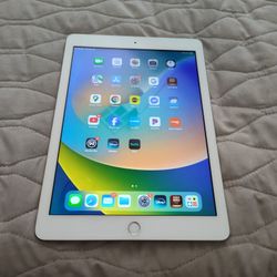 Apple iPad (6th Gen) A1893