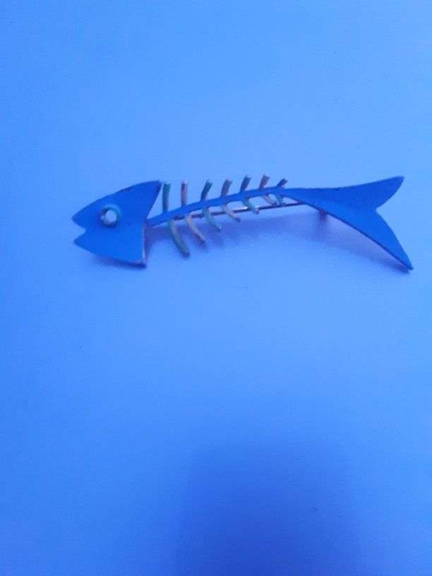Fish Pin
