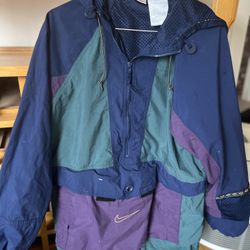 Nike Pullover Windbreaker Size Medium (8-10)