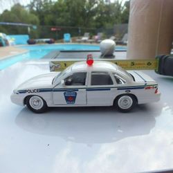 Niagara Regional Police Ford Crown Victoria Die Cast Car Road Champs 1994 1/43