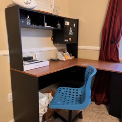 Desk +chair