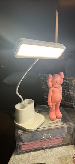 Nail Lamp (lamp)