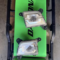 2021 Chevy 2500hd Oem fog lights