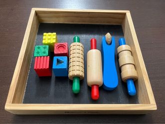 Melissa and Doug Created by Me! Shape, Model & Mold Modeling Dough Craft Kit