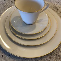 Lenox Fine China Dinnerware & Serving Set