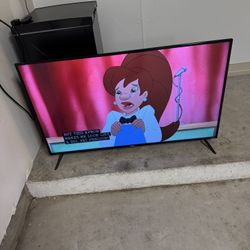 50” ROKU TV 