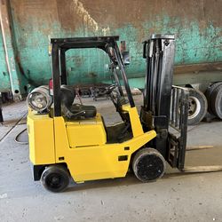 Tcm forklift 4k capacity w/ side shifter Propane