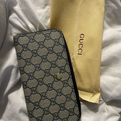 Gucci Wallet 
