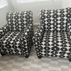 Pair of Modern Accent Chairs – Great Condition