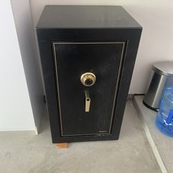 Closed safe -150$