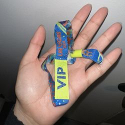 EDC VIP TICKET :)