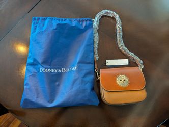 ooney + Bourke Pebble Turnlock Flap Saddle 🚨PRICED TO MOVE LOWEST PRICE ONLINE 🚨