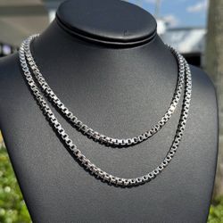 Jewelry Tiffany & and Co 925 sterling silver 36.00” necklace box chain 78.40 grams 4.00mm 🐳