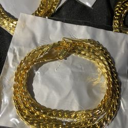 Gold 22” chain