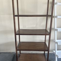 Warwick Shelves