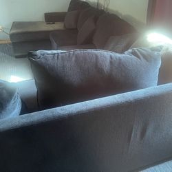 Navy blue huge sectional $650 obo no lowballing free delivery Fresno/clovis only