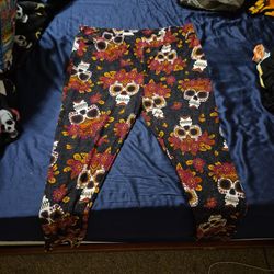 Soft Leggings Perfect For Halloween Season 