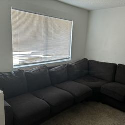 Sectional/ Pull Out Queen Bed