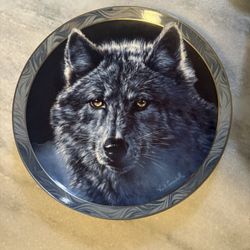 Collectible “Moon Shadows” Wolf Plate