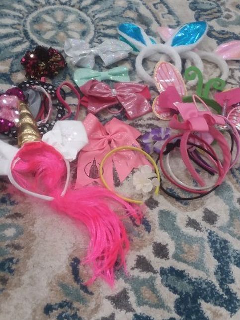 Lot Of Girls Hair Accessories