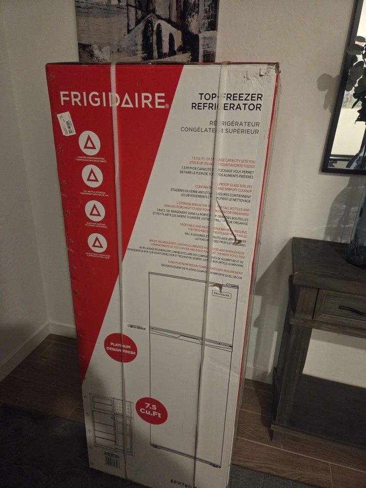 Mini Fridge/freezer