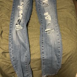 Aeropostale | Ripped Blue Jeans