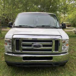 2011 Ford E-350