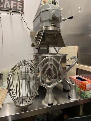 Dough mixer (globe) An Excellent Condition 