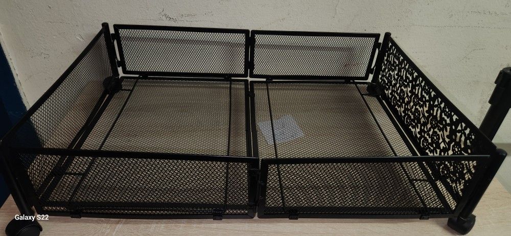 Underbed Storage Container, Carbon Steel Sturdy Under Bed Organizer with Wheels for Home (Black