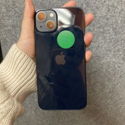 Factory Unlocked Iphone 13 256 gb comes with store warranty 