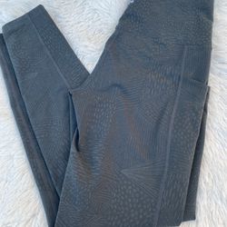 New- Women Tuff Athletics Small Leggings for Sale in Bell Gardens, CA -  OfferUp