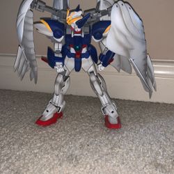 Gundam Wing Figure 