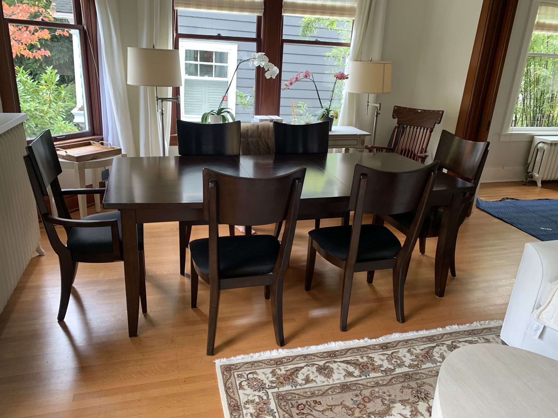 Kathy Ireland Dining Table With 6 Chairs