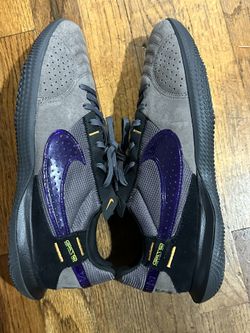 Nike Street Gato Sz 10