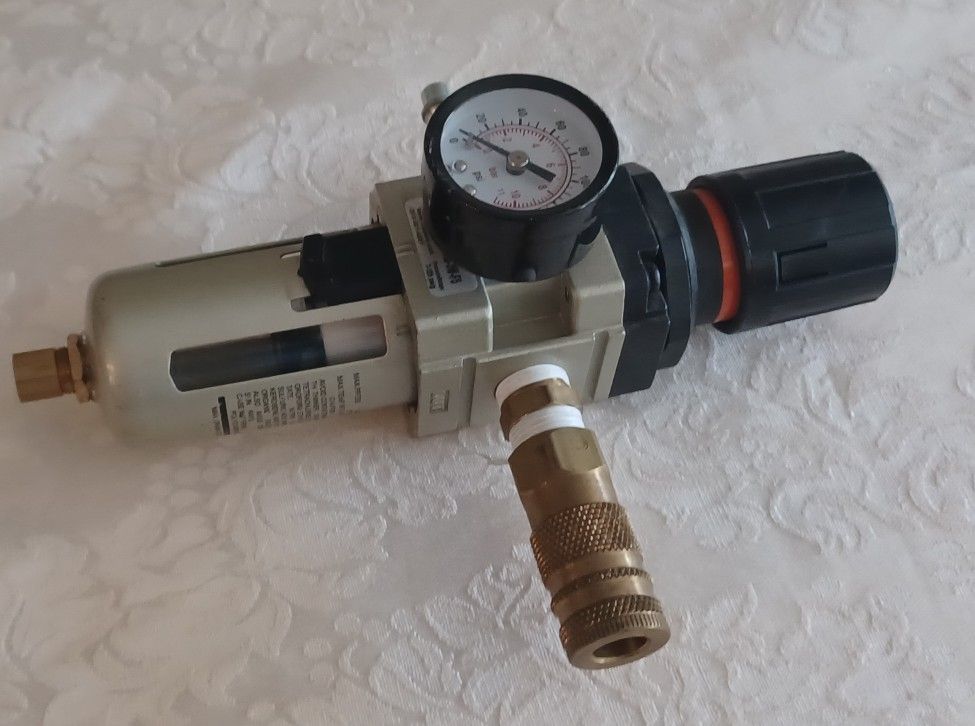Clippard  Pneumatic Filter Regulator  MMFRS-3W-F5