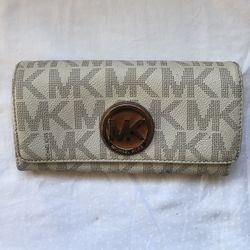 Michael Kors Fulton Continental Flap Wallet Signature