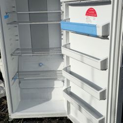 Excellent UPRIGHT FREEZER!