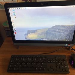 Dell Inspiron One 2205. Touch screen computer.