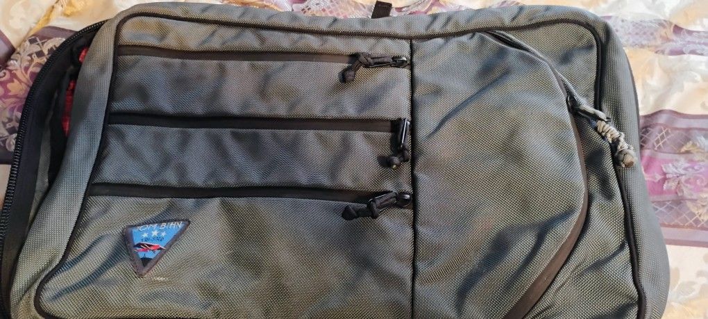 TOM BIHN / TRI STRR BACKPACK FOR WHATEVER