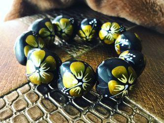 Golden Large Bead Bracelet