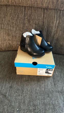 New boots for little girls, size 6/ Botas para Niña Chiquitos Medida 6 nuevas