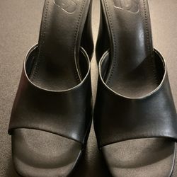 Women’s All Black High Heels Thick Sole 