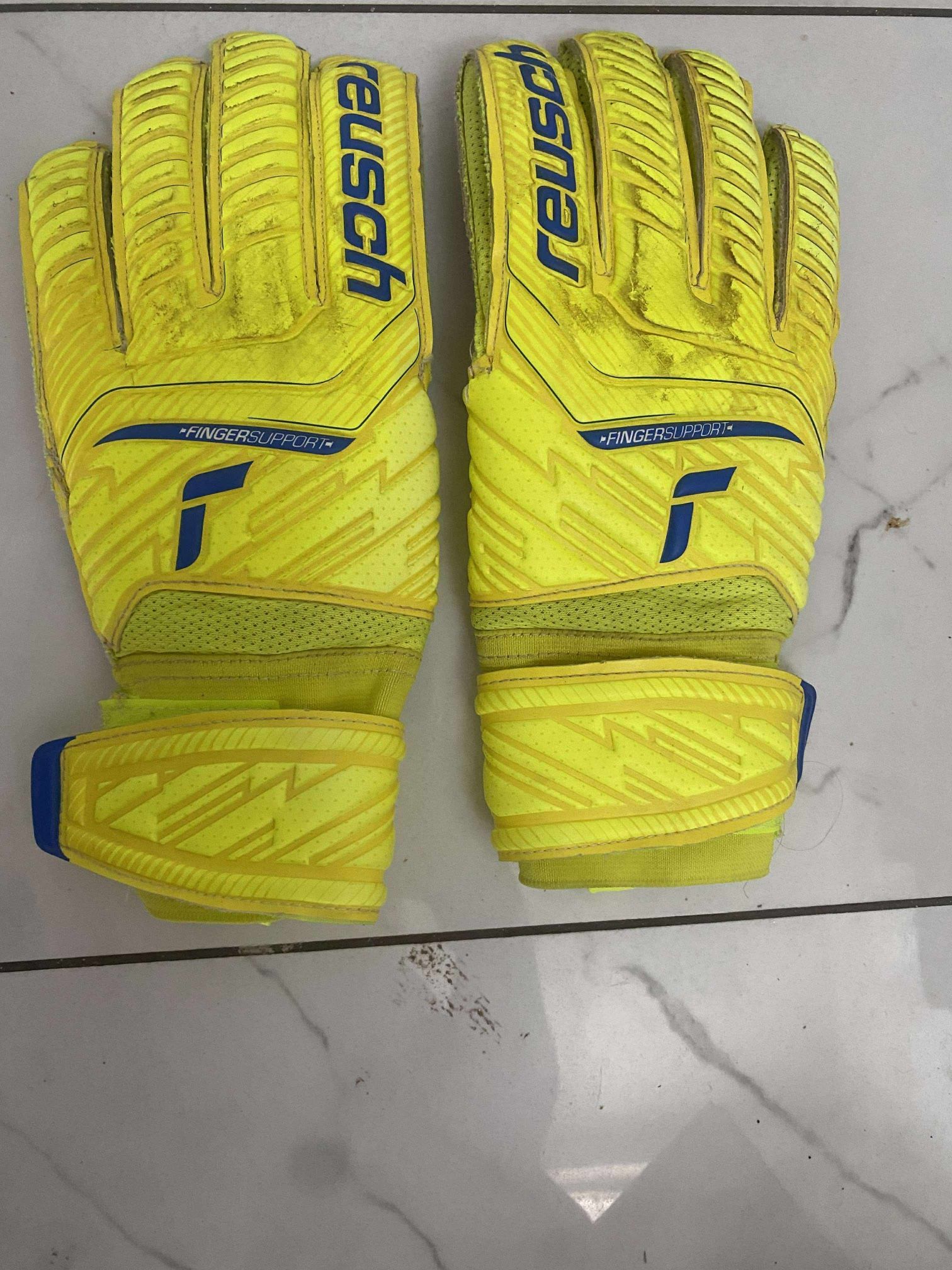Reusch Soccer Goalkeeper Gloves Adjustible Wrist Wrap Yellow